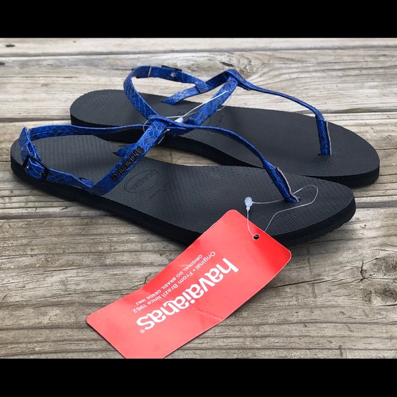 Havaianas Shoes - SOLD NWT Havaianas adjustable strap flip flops